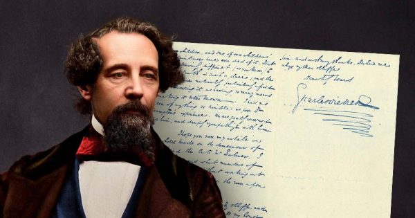 Version colorisée d'une photographie en noir et blanc de Charles Dickens prise en 1858. © Charles Dickens Museum / Oliver Clyde.