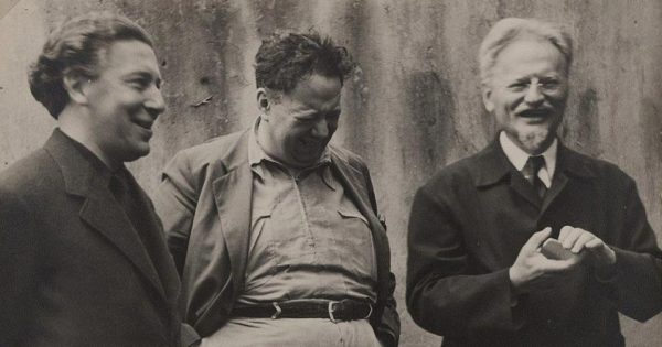 André Breton, Diego Rivera et Léon Trotski au Mexique.
