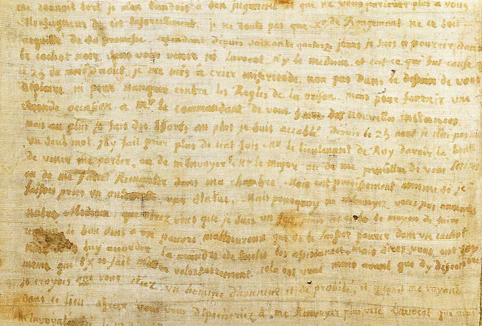 Jean Henri Masers de Latude, lettre écrite sur du linge avec son sang. © Bibliothèque nationale de France (Arsenal, manuscrit 11693).