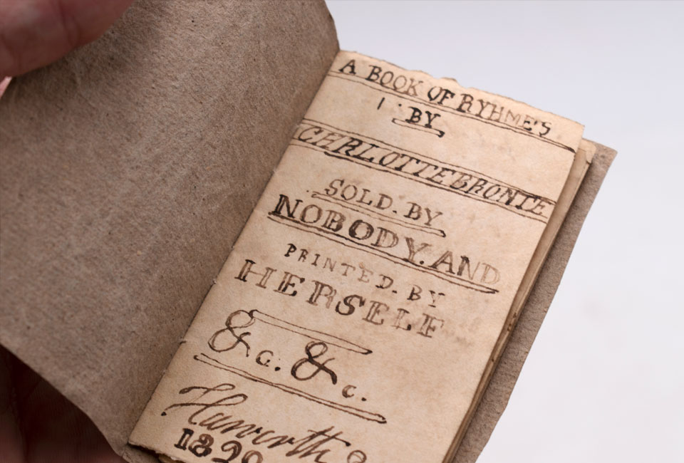 Manuscrit miniature inédit de Charlotte Brontë, décembre 1829. © James Cummins Bookseller.